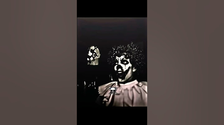 Los vecinos de  fede disfrazados de los payasos de la deep web