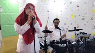 Download Lagu Wow Bunda Fatimah Adam usia 61 tahun Manula Cover lagu “ Bung Hatta Proklamator “ karya iwan Fals MP3 Download Lagu Wow Bunda Fatimah Adam usia 61 tahun Manula Cover lagu “ Bung Hatta Proklamator “ karya iwan Fals MP3