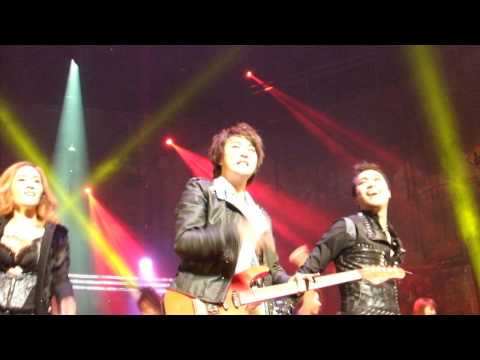 121211뮤지컬 락오브에이지 커튼콜- I wanna rock(조강현)
