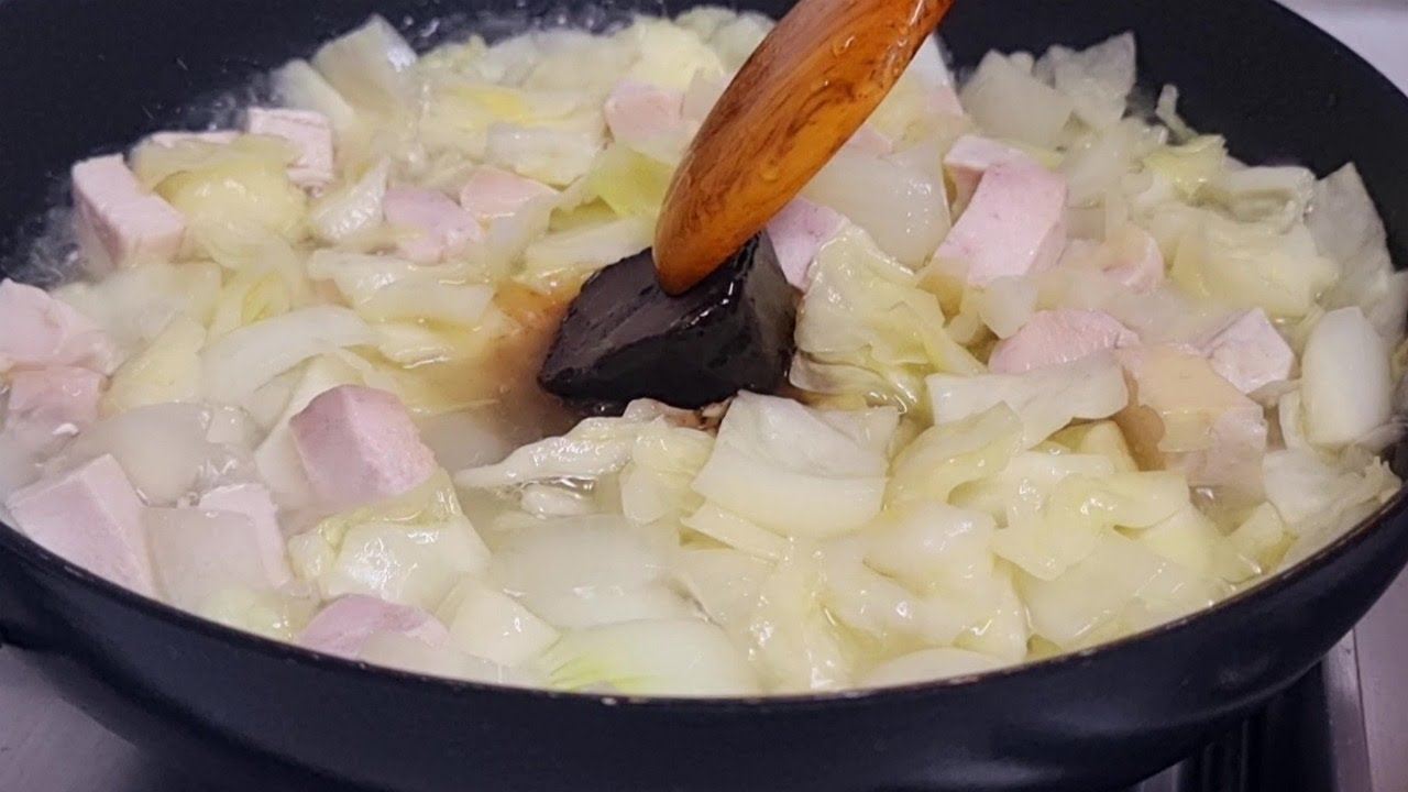 ⁣면발이 땡길때🍜양배추를 듬뿍 넣어 이렇게 드세요!! ft.칼로리를 반으로 줄이는 짜장면 먹는 방법(다이어트 짜장면,다이어트요리)