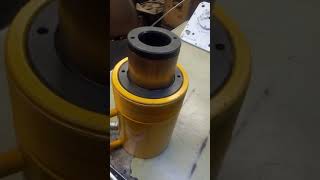 ENERPAC RCH 603 HYDRAULIC HOLLOW CYLINDER 60 TONS CAPACITY 3" STROKE