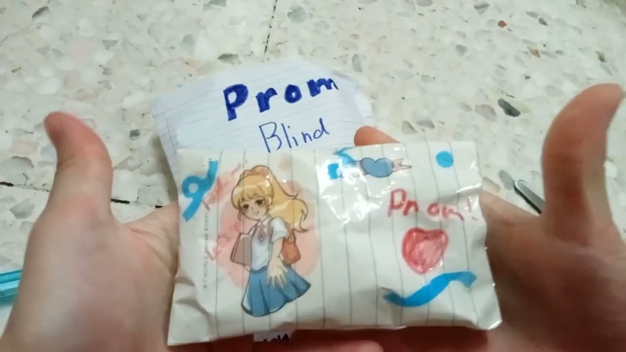 Prom blind bag but no .........?