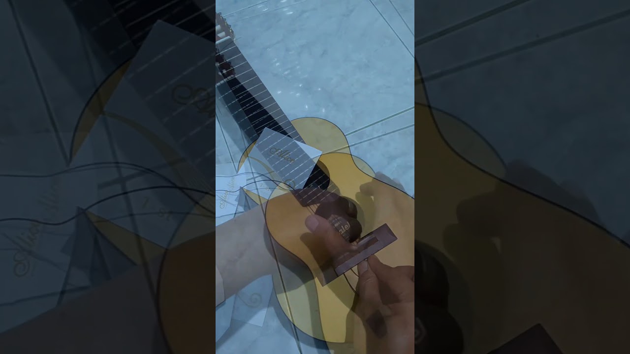 Guitalele Yamaha Gl1-Alice ACU108BK Black Nylon