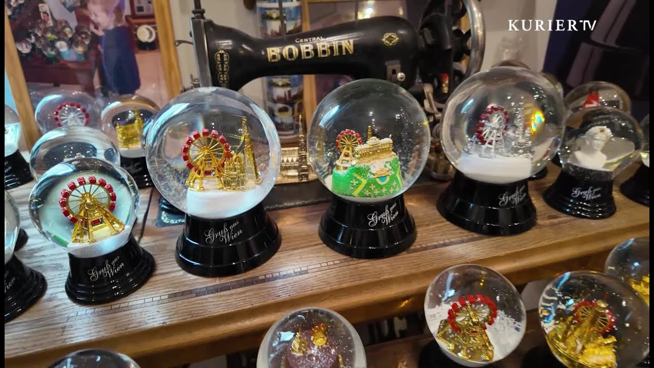 The secret of the Viennese snow globe - YouTube
