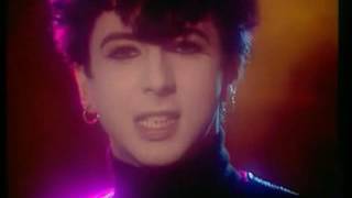 Soft Cell - Say Hello, Wave Goodbye