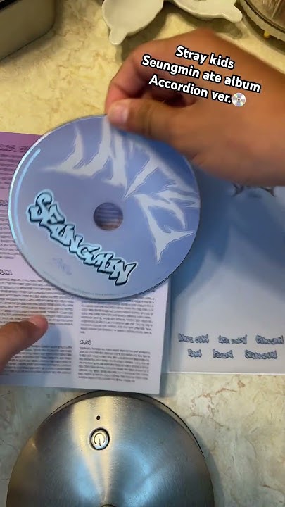 🤍Skz ate Seungmin album (accordion ver.)💿 #kpop #straykids #album - YouTube
