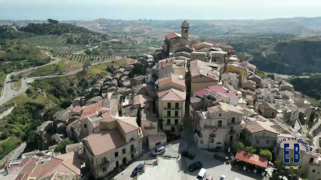 Girovolando Badolato - (CZ) - Calabria - Italia - Vista drone