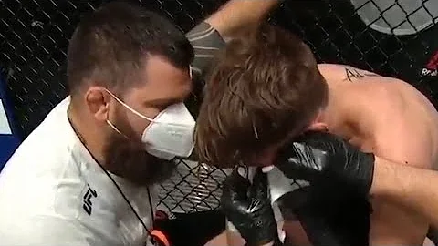 Max Rohskopf tells trainer he wants to stop fight