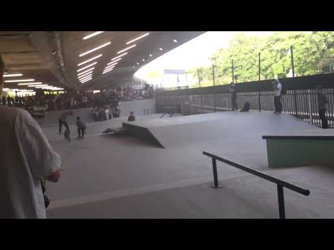 Veja o video -BaySixty6 Skatepark – Nike Skateboarding Demo 15/09/12 #3