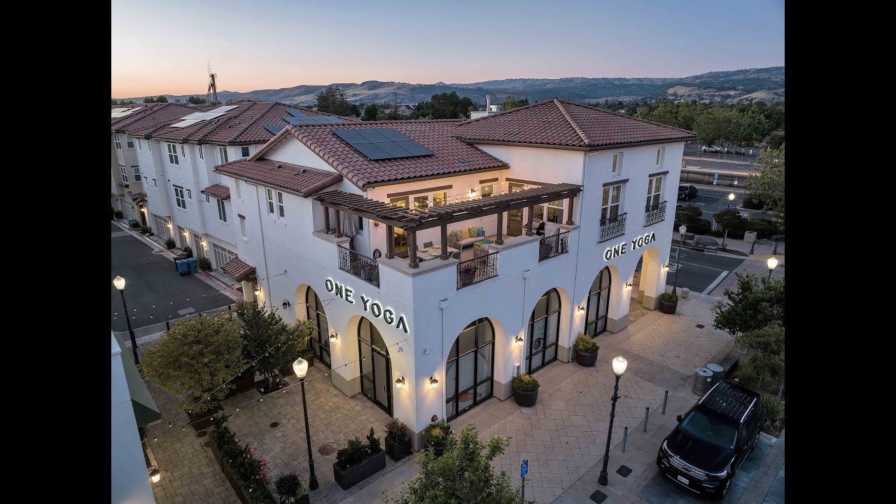 Sophisticated Downtown Hill Condo l 96 Sterling Lane Hill