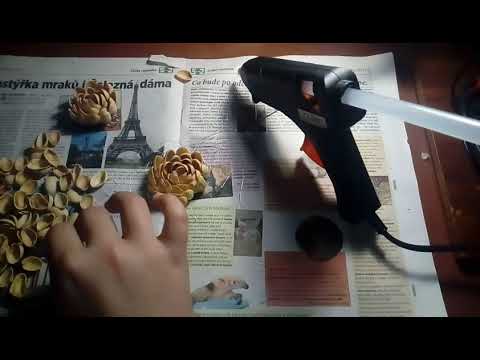 Video: Jak Vyrobit Prášek Ze Skořápky
