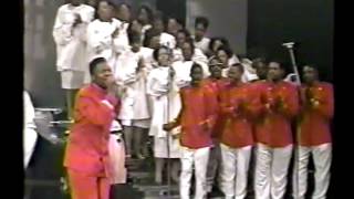 Hezekiah Walker - Oh Lord We Praise You chords