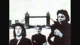 Video thumbnail of "Paul McCartney & Wings - I'm Carrying (audio only)"