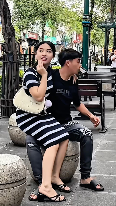 Panicked girls #funny #pranks #comedy #shortvideo