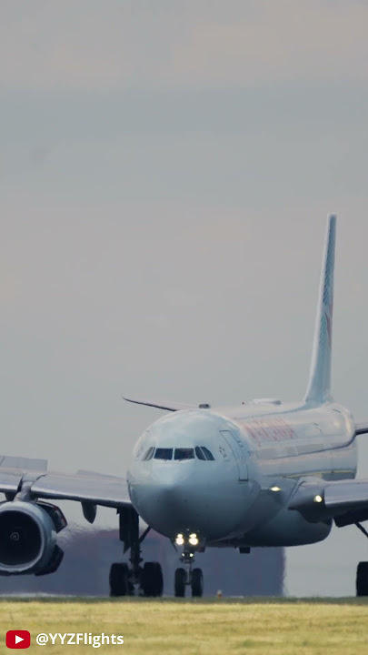 Air Canada | A330 Crosswind Landing at Toronto Pearson (YYZ) | 4K Plane Spotting (YYZFlights)