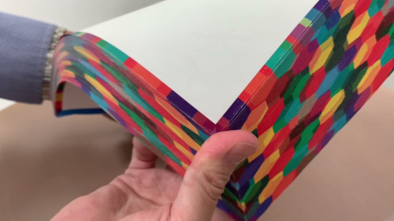 印刷の面白いアイデア！パナソニック様発行の冊子に採用された印刷加工