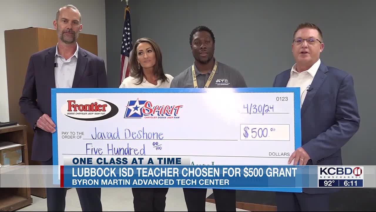 one-class-at-a-time-byron-martin-advanced-technology-center-teacher-mr