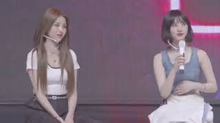 Gfriend- Yerin and umji dancing oh na na{music Brazil}