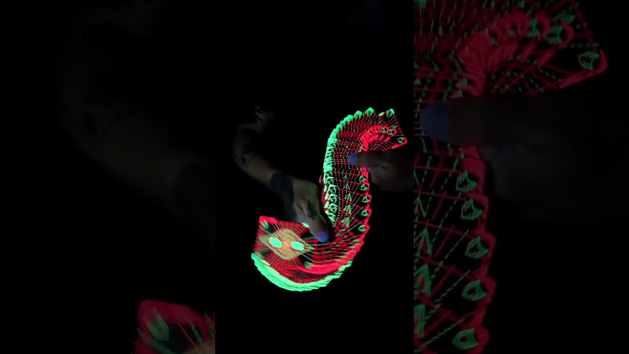 Black light playing card 