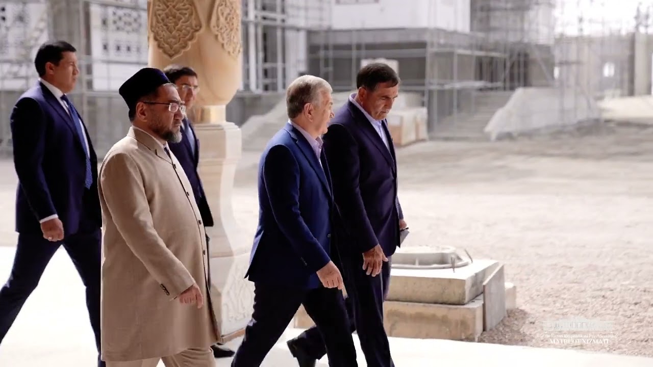 Davlatimiz rahbari Imom Buxoriy maqbarasini ziyorat qildi