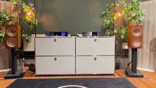 : Compact High End system - KEF R3 Meta & Naim New Classic 200
