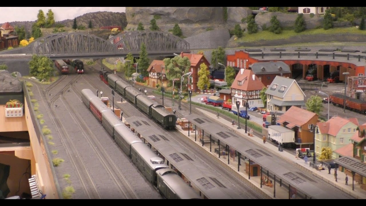 Modelleisenbahn Büren: Ein Februartag mit Dampf Diesel Elektro