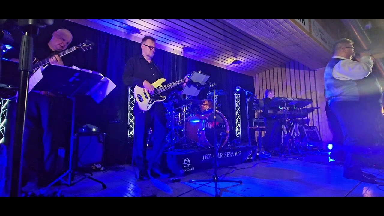 Jere Toivonen ja Pekka Juntusen IskelmäOrkesteri - Friman potpuri