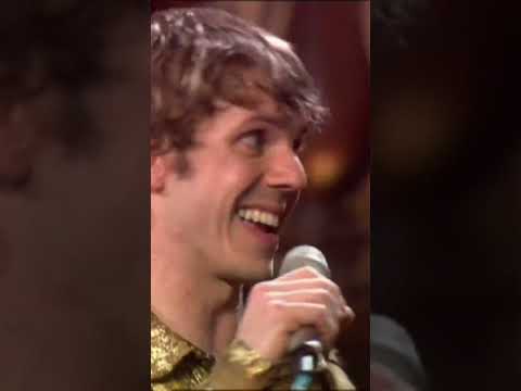 20 years ago, your Scissters became the first International act to win 3 BRIT awards in one night!