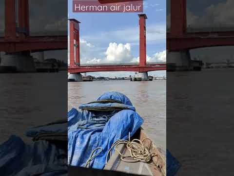 motor jukung lewat