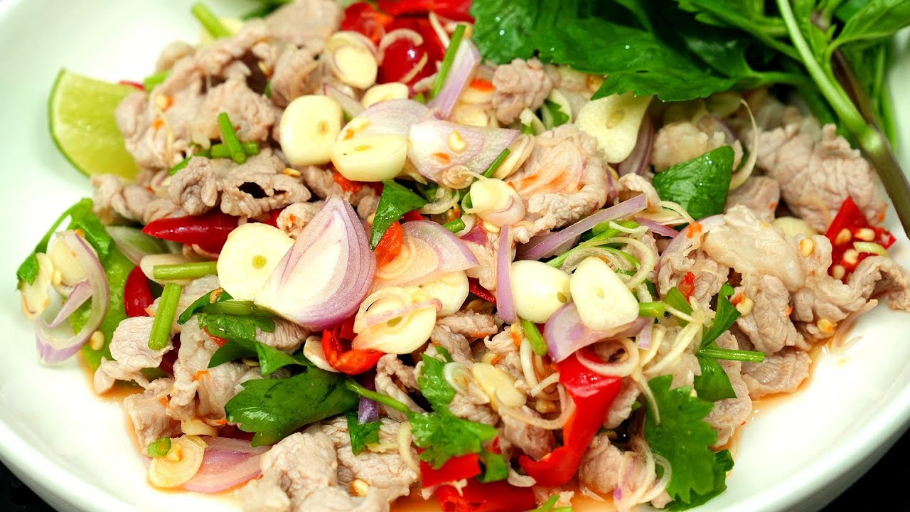แจกสูตร ยำหมูตะไคร้ แซ่บนัว! ทำง่ายๆ ได้ที่บ้าน Lemongrass Pork Salad