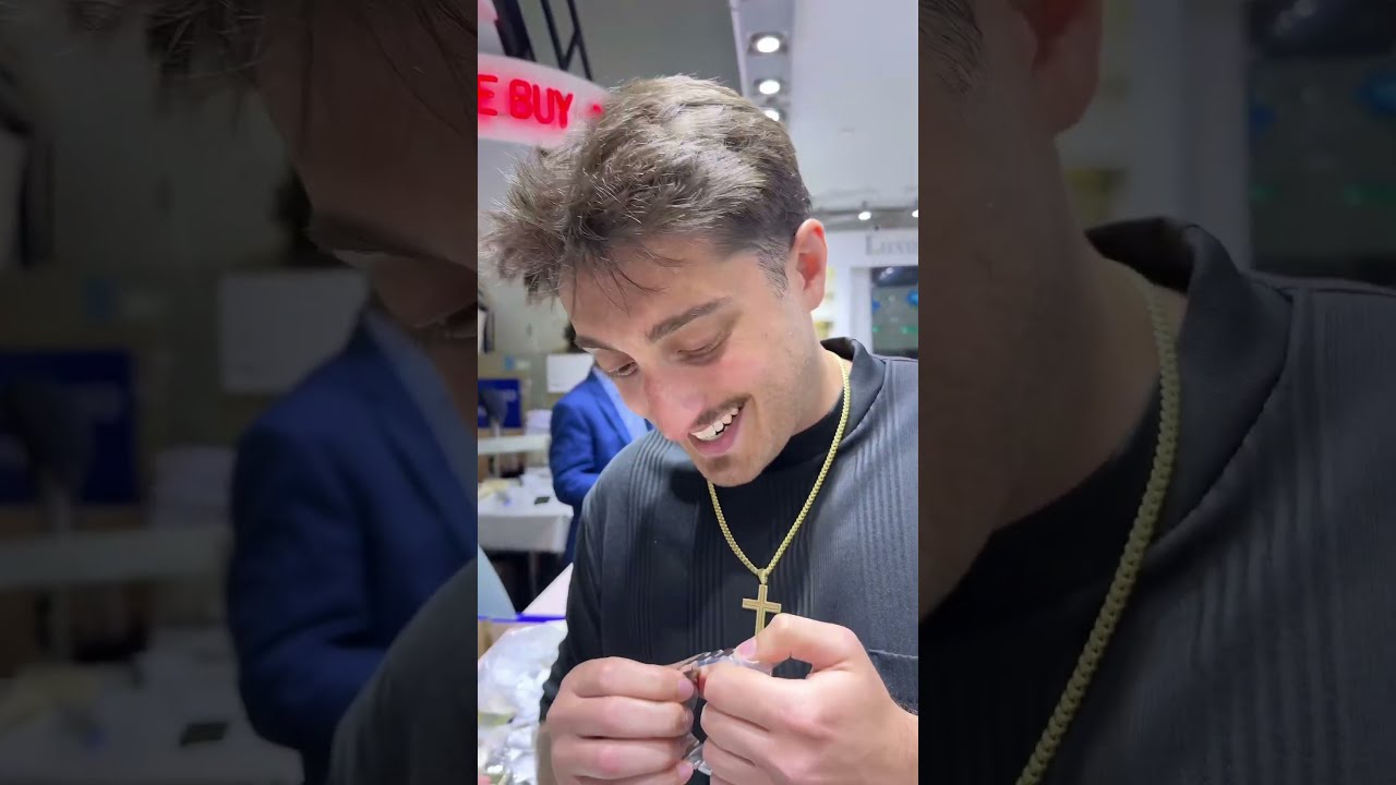 Fast Flips I Bought A Green Dial Rolex For 7 500 And Sold It 5 Minutes Later Profit Business