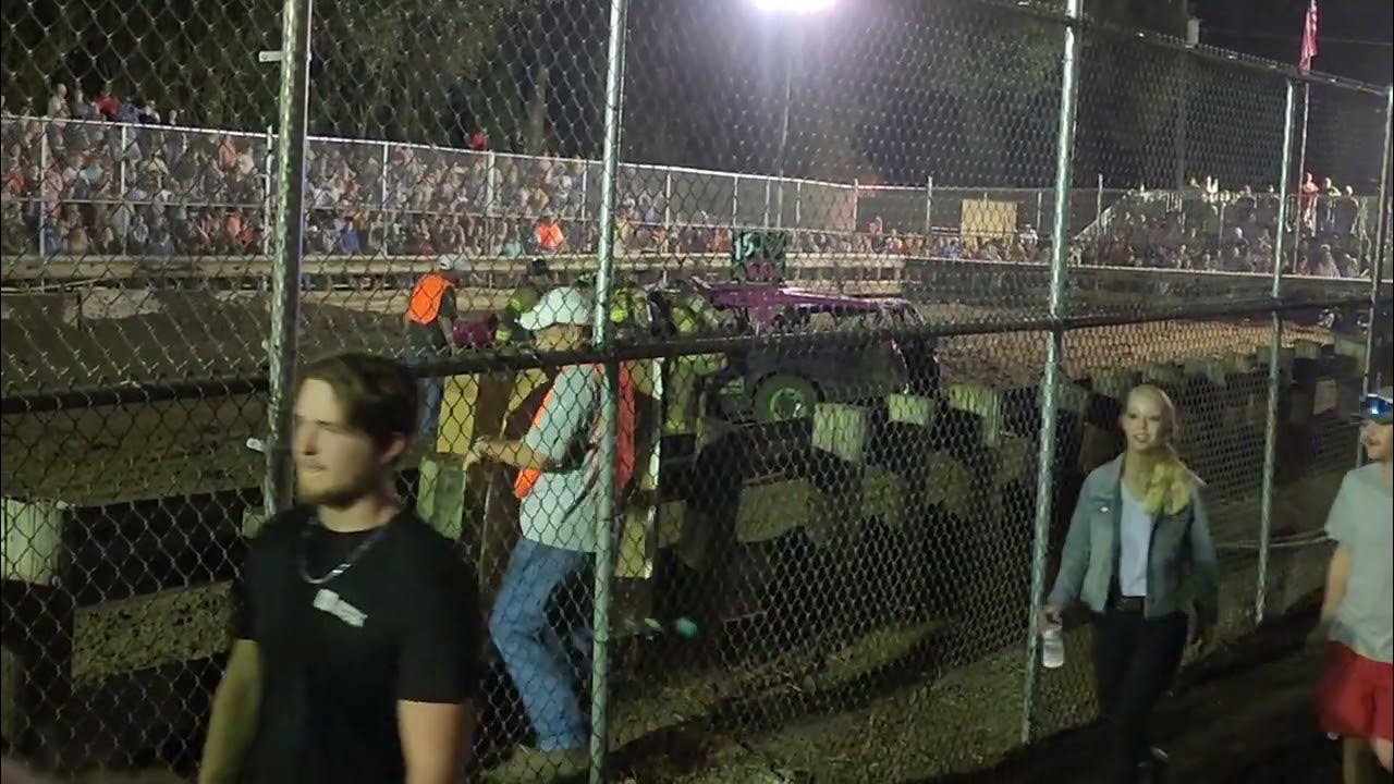 Demolition Derby at Thomasville Exchange Club Fairgrounds 2022 Heat