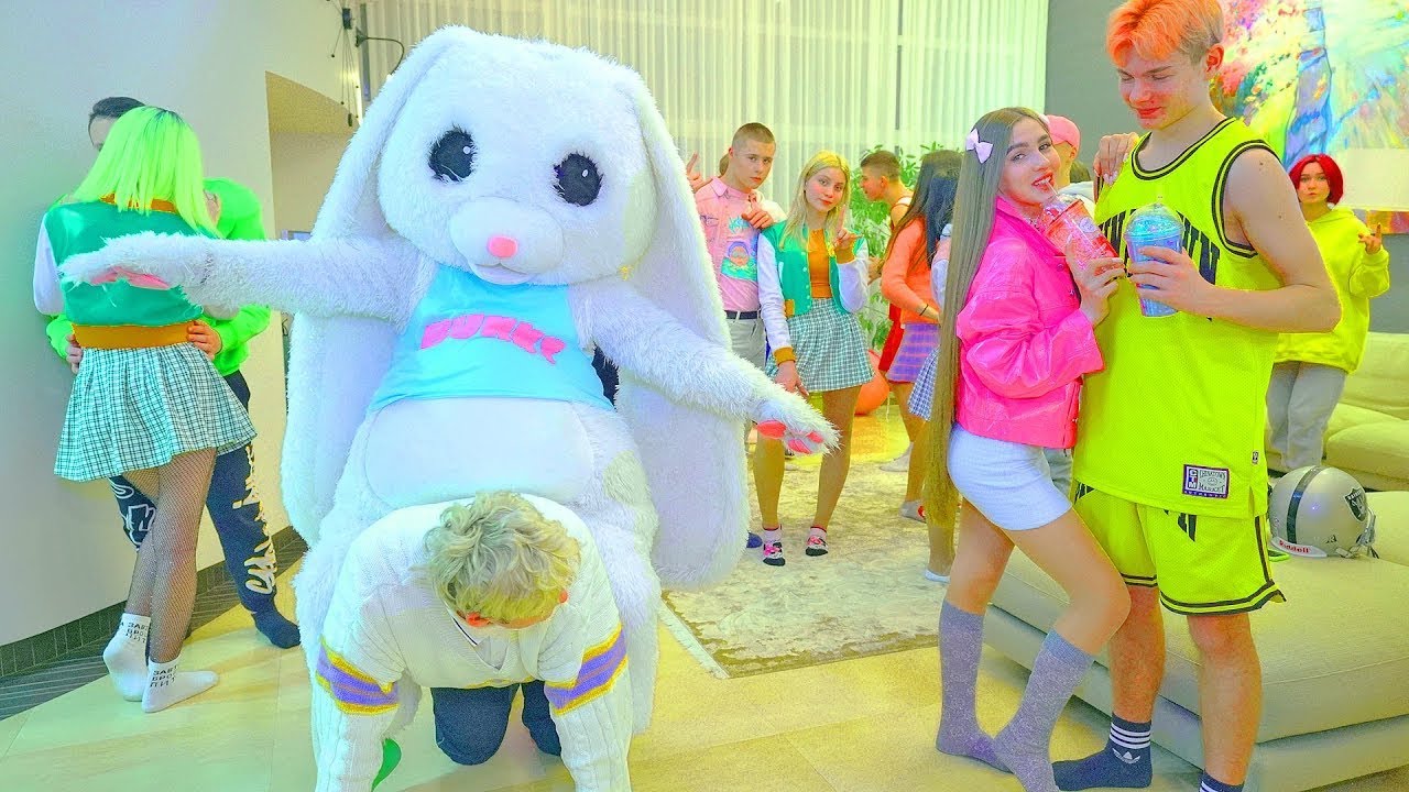 Přespávání u Diany doma | Škola roztleskávaček je neobyvatelná | Diana a přátelé