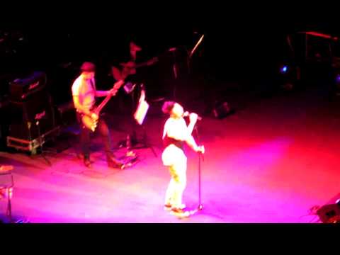 陳奕迅 Eason 2010 London 13 - Encore Part 日文歌Mr. Lonely