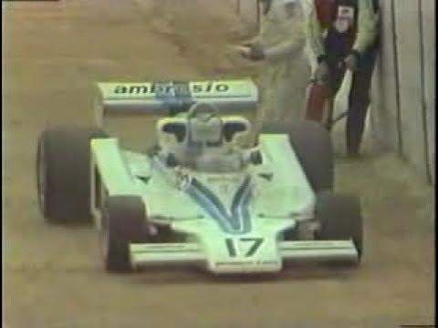 Tom pryce s fatal crash. Хельмут койнигг. Tom pryce s fatal crash. 1977 south african grand prix accident. Гран при юар 1977.