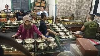 Lcr. ENTIK-ENTIK Sl.9 -Voc : Heru L, Bersama pembonang Nn.Hening Citra Nuswantari