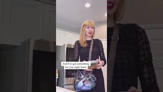 Hilarious Taylor Swift Look Alike Ashley Leechin With Her Cats