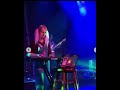 Domi soloing over chon