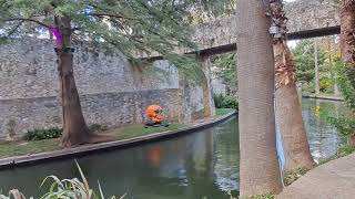 Download Lagu San Antonio Riverwalk.  A Short Walk Around This Beautiful Area. #lonewulfrick2025  MP3 Download Lagu San Antonio Riverwalk.  A Short Walk Around This Beautiful Area. #lonewulfrick2025  MP3
