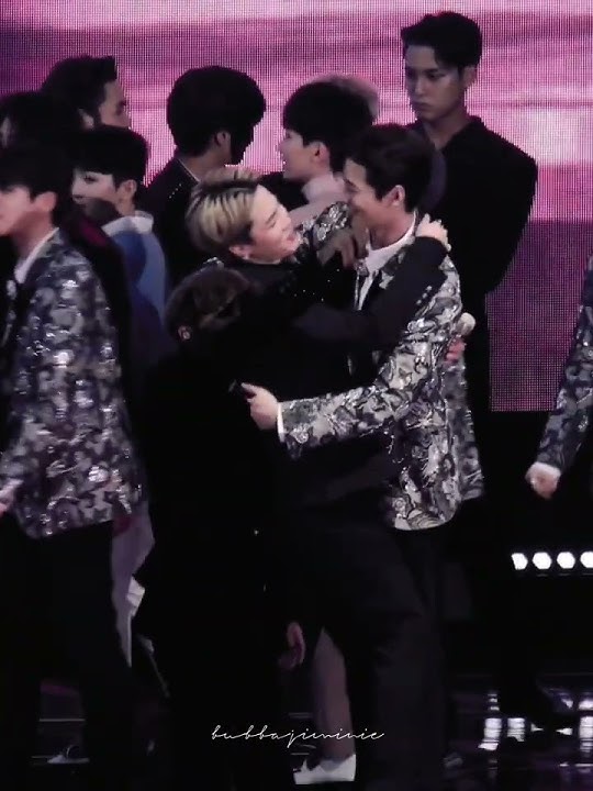 This cute Jimin & Eunwoo moment 🥺 Jimin is always such a sweet friend ❤️ #bts #jimin #chaeunwoo