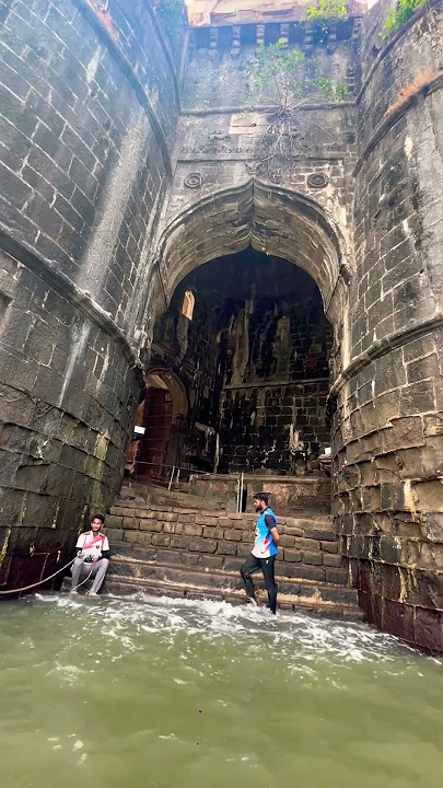Giant door of Murud-janjira fort pune#murudjanjira #kokan #pune #movie #tamil #bgm #fishing #nature