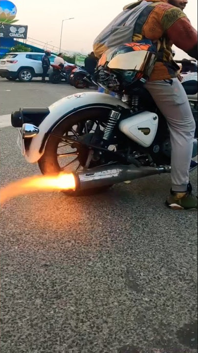 Fire Shot 🔥 Royal Enfield Bullet || Classic 350 😱 #shorts #royalenfield #bullet #fire #ytshorts
