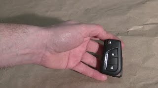 How to replace new battery Toyota car remote control year models 2012 to 2021