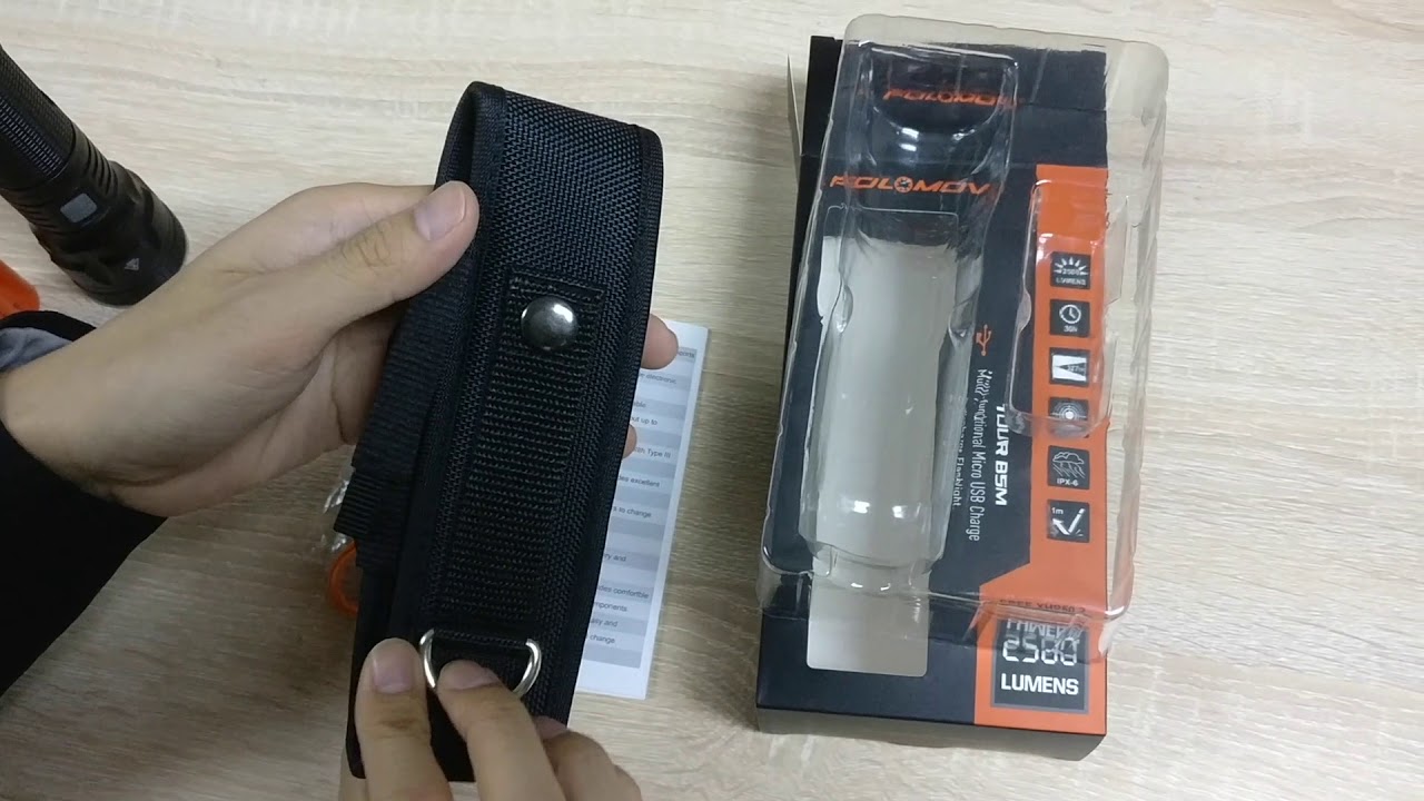 Folomov Tour B5M 26650 flashlight with power bank function