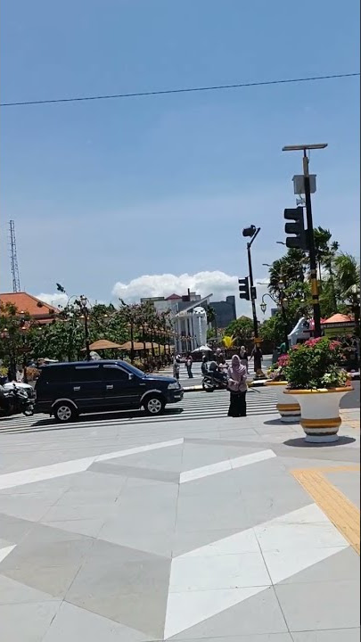 Suasana di sore hari di kota Madiun jl pahlawan streat center (PSC) .