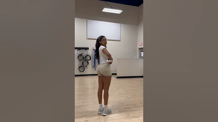 my 5-9 before my 9-5 🎧 #morningmotivation #productivemorningroutine #smallcontentcreators #fyp