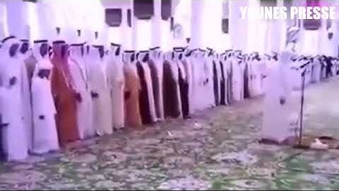 إمام بمسجد زايد بالإمارات لا يعرف قراءة سورة الأعلى لا هو ولا المأموم ولا المصلين (ضاع الدين في الإ