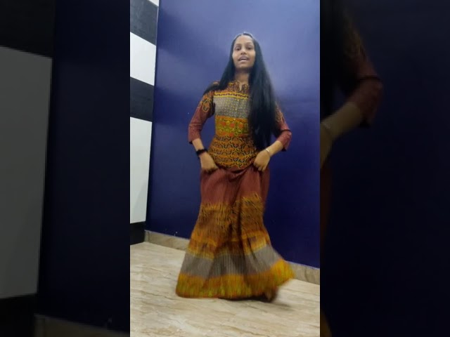 Chamak Chalo Dance Video | Sapna Chaudhary , Renuka Panwar | Bollywood Dance Choregraphy #Shorts class=