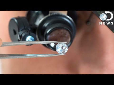 Video: Este diamante increíblemente raro es demasiado grande para un precio preciso