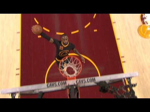 LeBron Throws Down The Windmill On The Break L 12 01 16